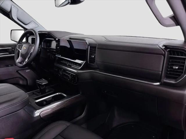 2025 Chevrolet Silverado 1500 4WD Crew Cab Short Bed LTZ