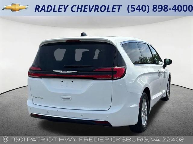 2024 Chrysler Pacifica Touring L