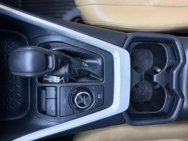 2019 Toyota RAV4 Hybrid XLE