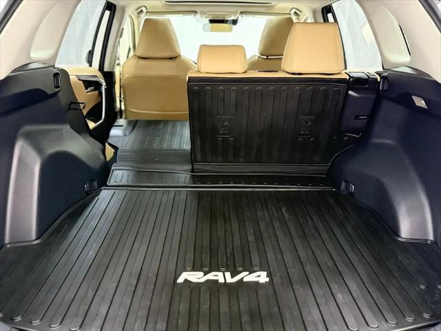 2019 Toyota RAV4 Hybrid XLE