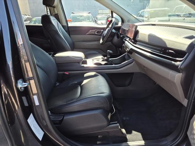 2025 Kia Carnival MPV LXS