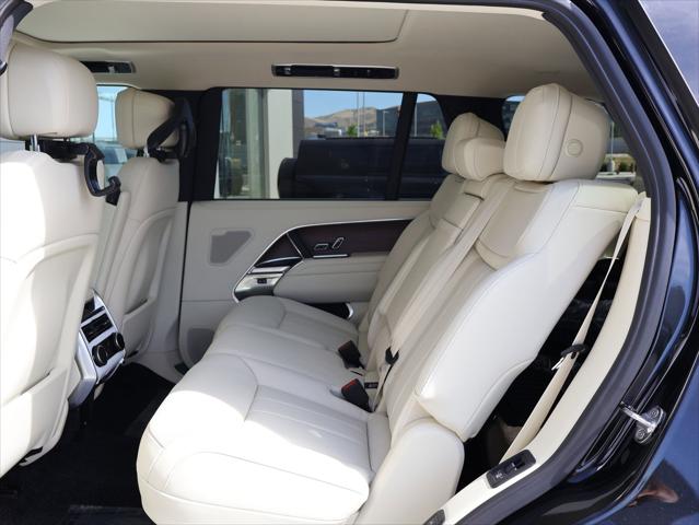 2026 Land Rover Range Rover P400 SE 7 Seat