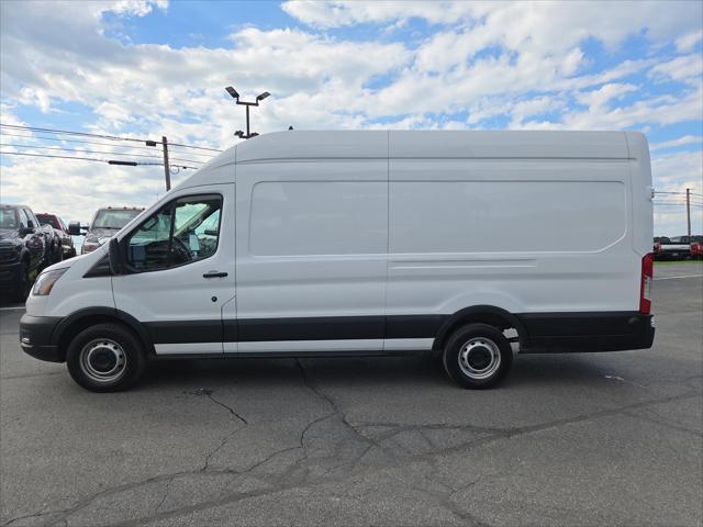 2025 Ford Transit Cargo Van T-250 148" EL Hi Rf 9070 GVWR RWD