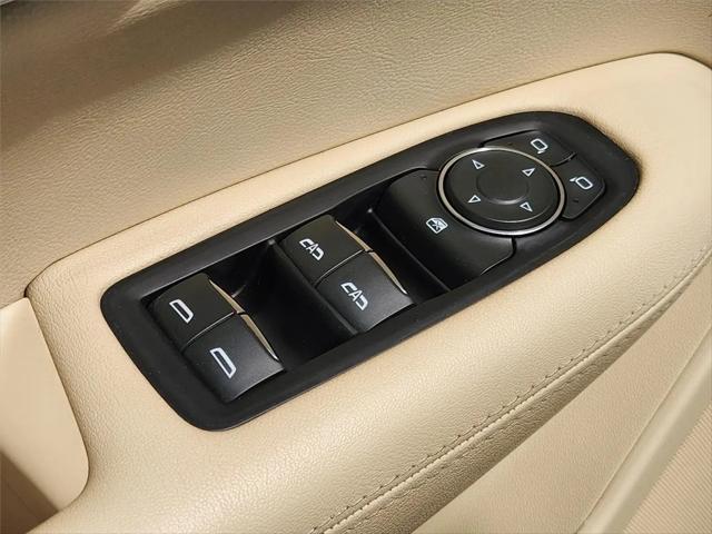 2018 Cadillac XT5 Standard
