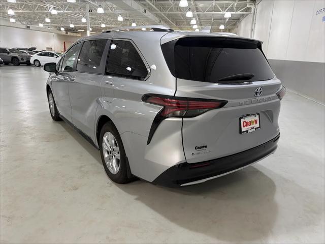 2025 Toyota Sienna Limited