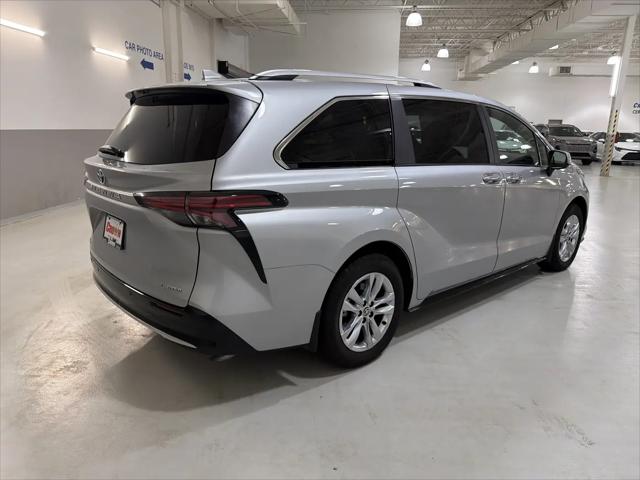 2025 Toyota Sienna Limited