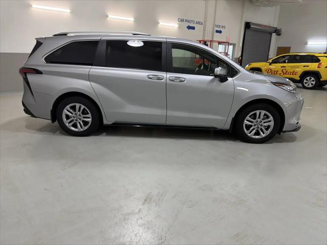 2025 Toyota Sienna Limited