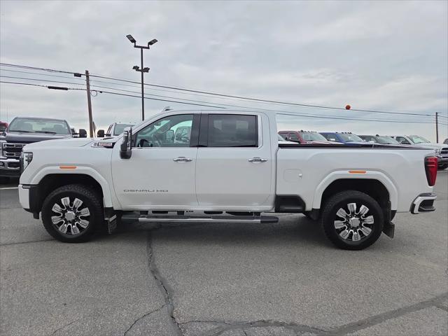 2025 GMC Sierra 3500HD 4WD Crew Cab Standard Bed Denali