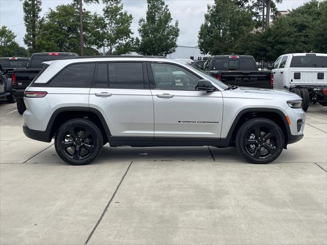 2025 Jeep Grand Cherokee Altitude 4x4
