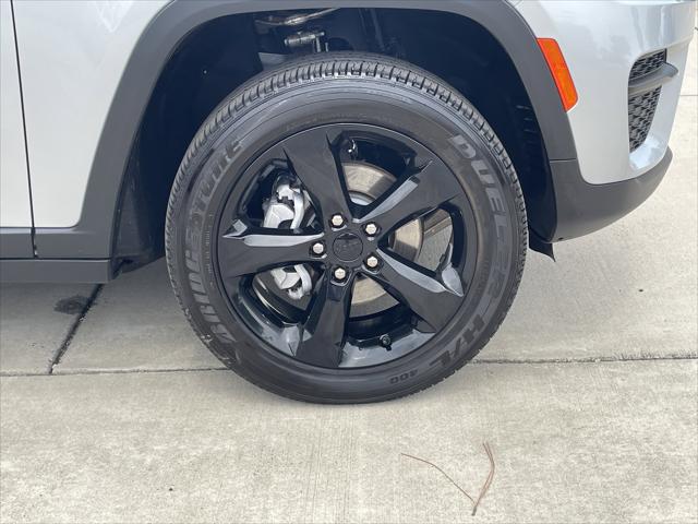 2025 Jeep Grand Cherokee Altitude 4x4