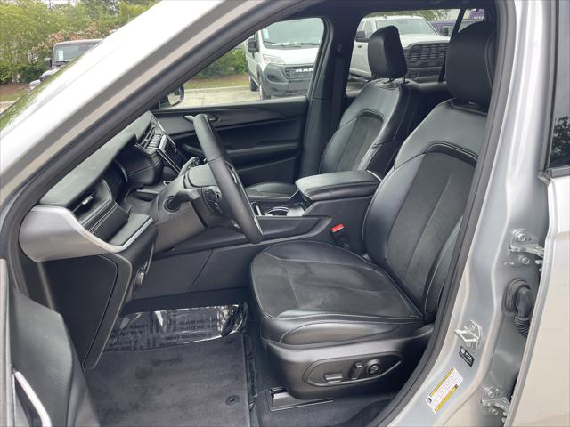 2025 Jeep Grand Cherokee Altitude 4x4