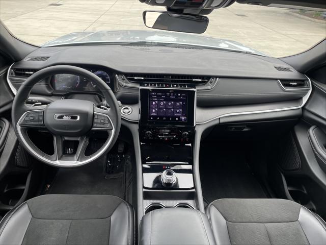 2025 Jeep Grand Cherokee Altitude 4x4