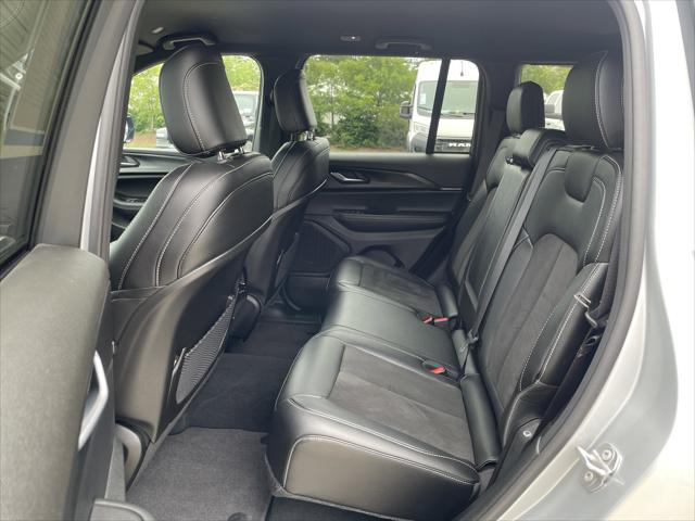 2025 Jeep Grand Cherokee Altitude 4x4