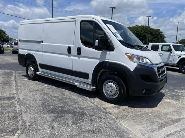 2025 Ram ProMaster 2500 Cargo Van Tradesman Low Roof 136" WB w/Pass Seat