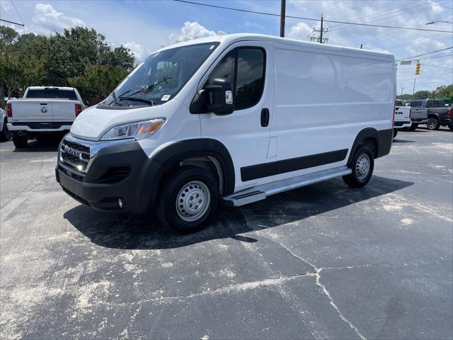 2025 Ram ProMaster 2500 Cargo Van Tradesman Low Roof 136" WB w/Pass Seat