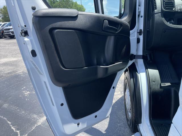 2025 Ram ProMaster 2500 Cargo Van Tradesman Low Roof 136" WB w/Pass Seat