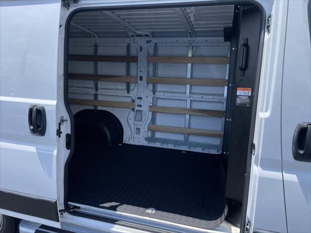 2025 Ram ProMaster 2500 Cargo Van Tradesman Low Roof 136" WB w/Pass Seat