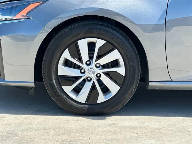 2025 Nissan Altima S FWD