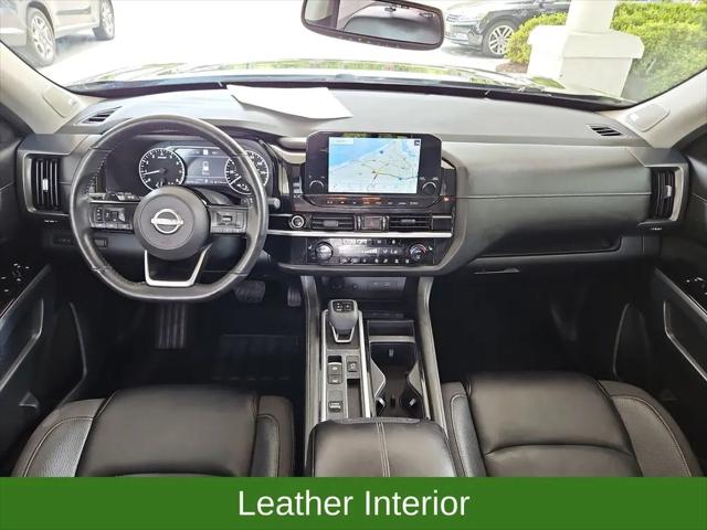 2022 Nissan Pathfinder SL 2WD