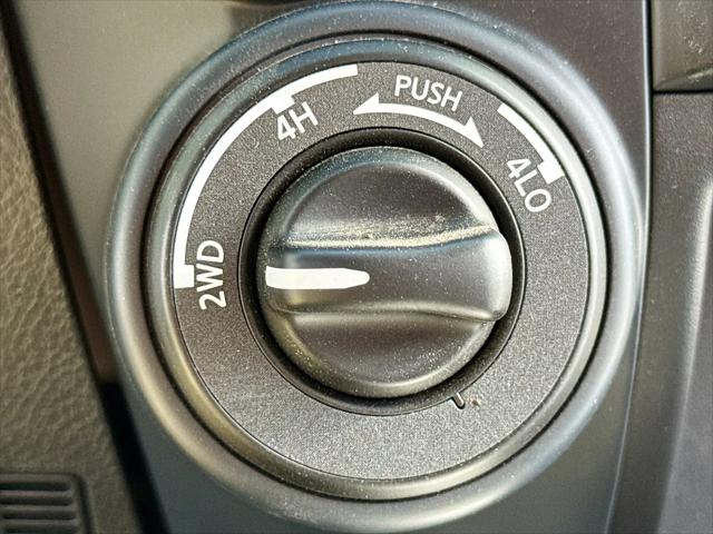2024 Nissan Titan Crew Cab SV 4x4