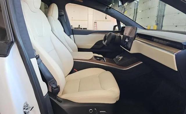 2022 Tesla Model X Dual Motor All-Wheel Drive