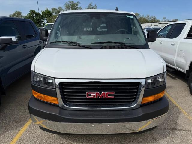 2025 GMC Savana Passenger RWD 3500 Extended Wheelbase LT