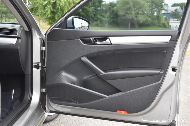 2012 Volkswagen Passat 2.5L SE