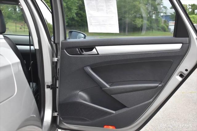 2012 Volkswagen Passat 2.5L SE