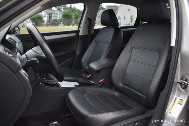 2012 Volkswagen Passat 2.5L SE
