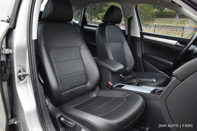 2012 Volkswagen Passat 2.5L SE