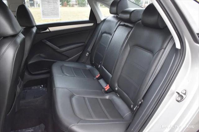 2012 Volkswagen Passat 2.5L SE