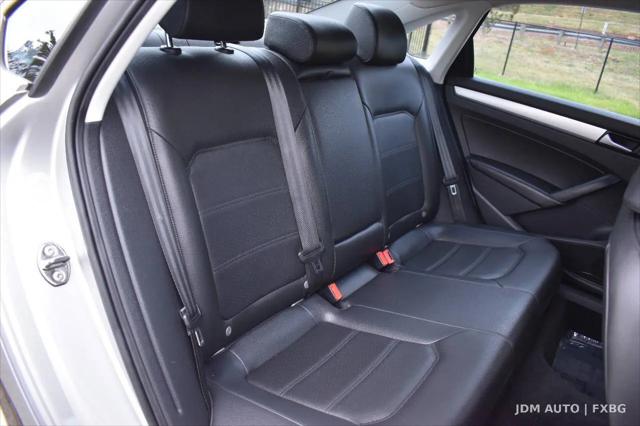 2012 Volkswagen Passat 2.5L SE