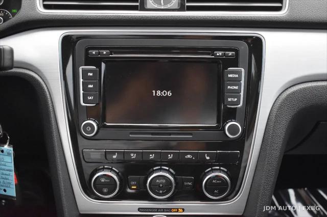 2012 Volkswagen Passat 2.5L SE