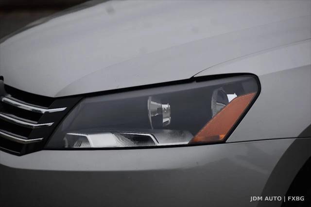 2012 Volkswagen Passat 2.5L SE