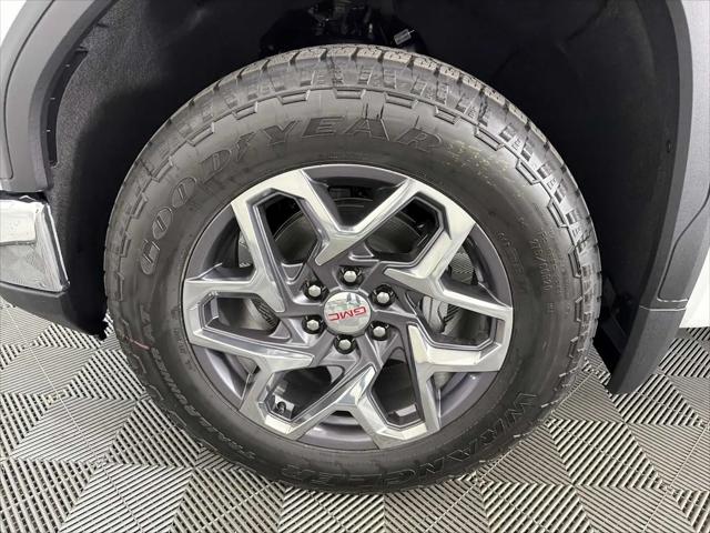 2026 GMC Sierra 1500 Crew Cab, Short Bed, SLT, 4WD