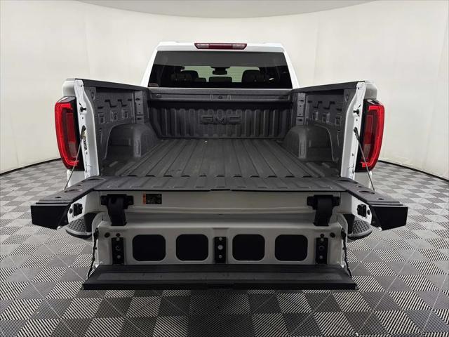2026 GMC Sierra 1500 Crew Cab, Short Bed, SLT, 4WD