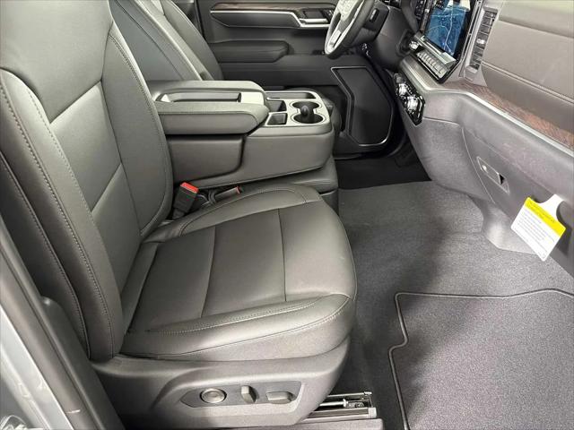 2026 GMC Sierra 1500 Crew Cab, Short Bed, SLT, 4WD