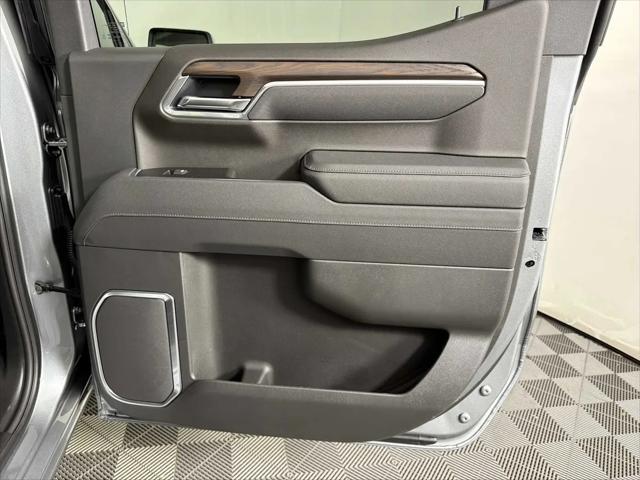 2026 GMC Sierra 1500 Crew Cab, Short Bed, SLT, 4WD