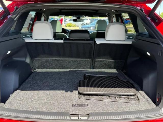 2025 Volkswagen Atlas Cross Sport 2.0T SEL Premium R-Line