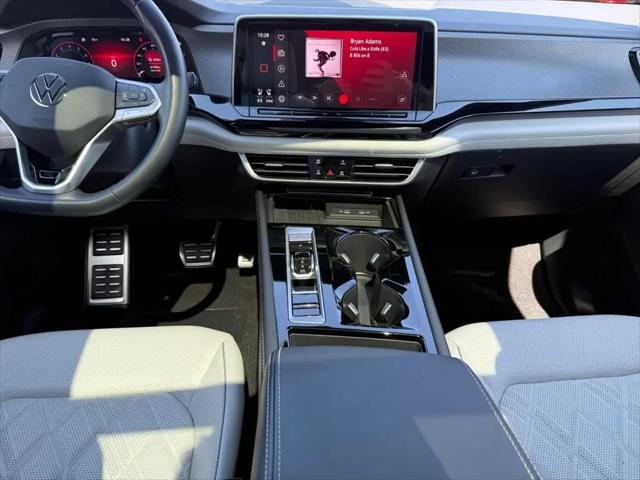 2025 Volkswagen Atlas Cross Sport 2.0T SEL Premium R-Line