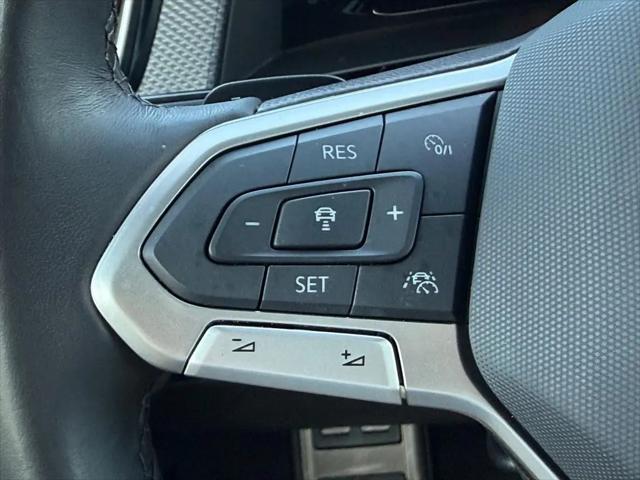 2025 Volkswagen Atlas Cross Sport 2.0T SEL Premium R-Line
