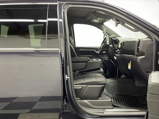 2026 GMC Sierra 2500HD Crew Cab, Standard Bed, SLE, 4WD