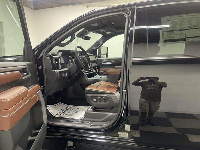 2026 GMC Sierra 3500HD Crew Cab, Long Bed, Denali Ultimate Dual Rear Wheel, 4WD
