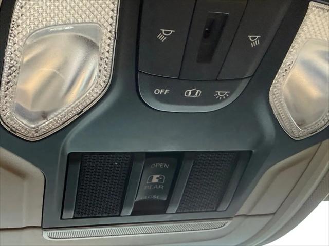 2020 Ram 1500 Big Horn Crew Cab 4x4 5'7" Box