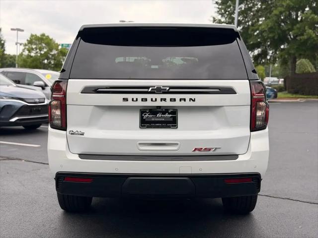 2023 Chevrolet Suburban 4WD RST