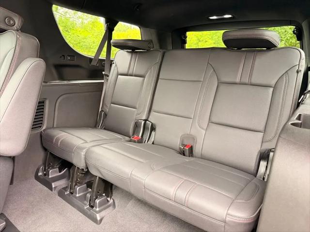 2023 Chevrolet Suburban 4WD RST