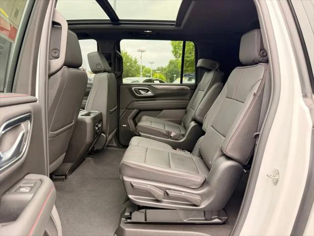 2023 Chevrolet Suburban 4WD RST