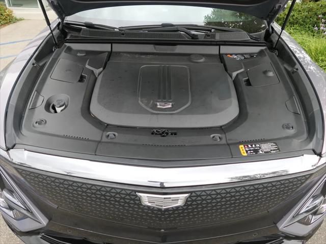 2024 Cadillac iQ Sport w/1SJ