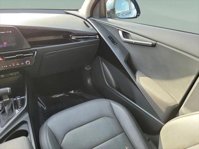 2025 Kia Niro SX