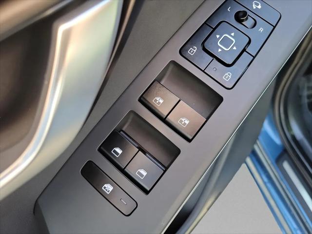 2025 Kia Niro SX